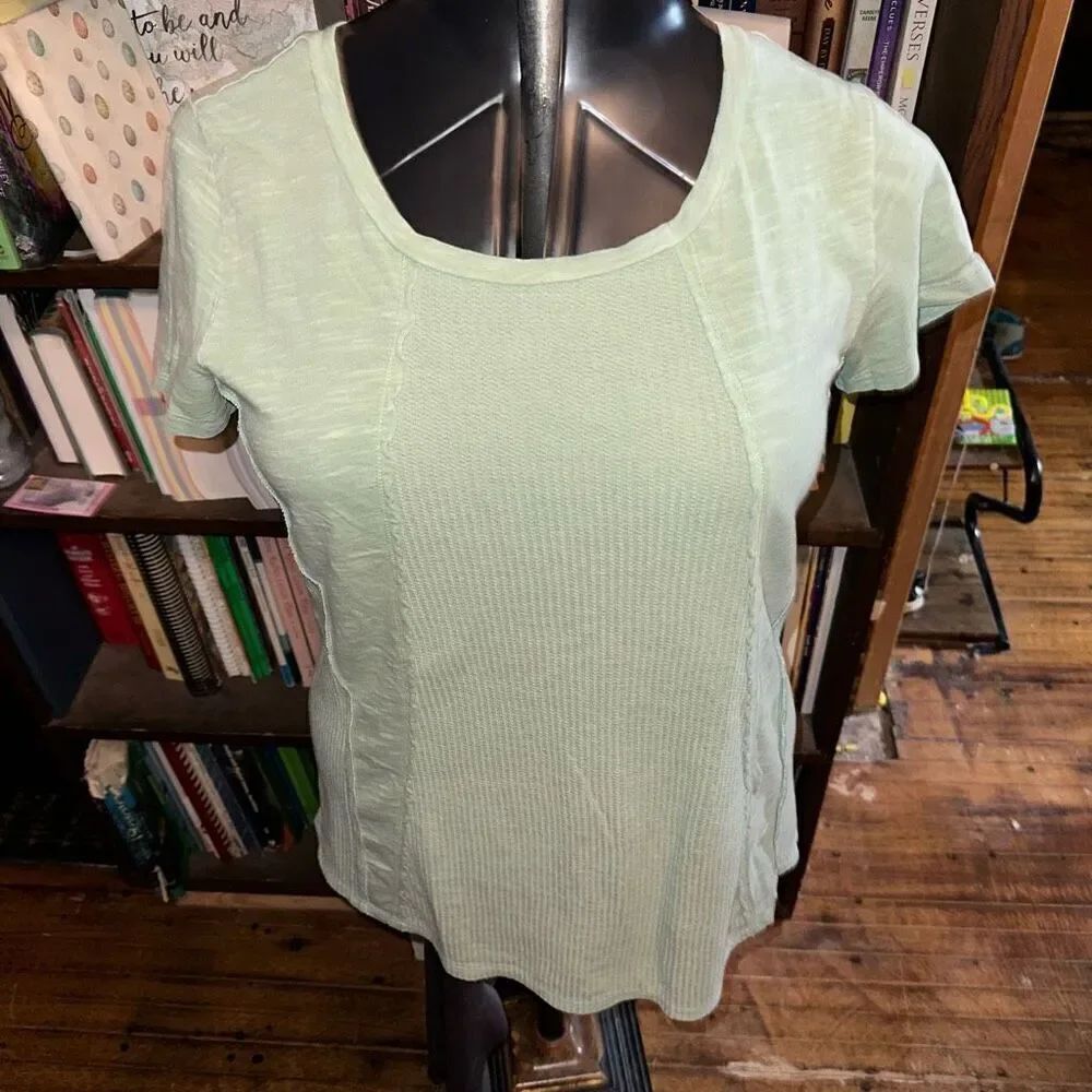 Sundance waffle pale green normcore knit S short sleeve top